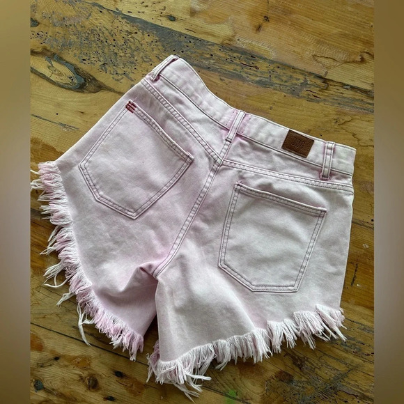 BDG Pink High Rise Distressed Raw Hem Shorts - Picture 10 of 10